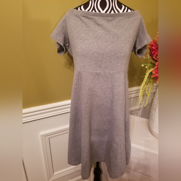 Old Navy Gray Off Shoulder Flared Above Knee Mini Dress - Picture 2 of 4